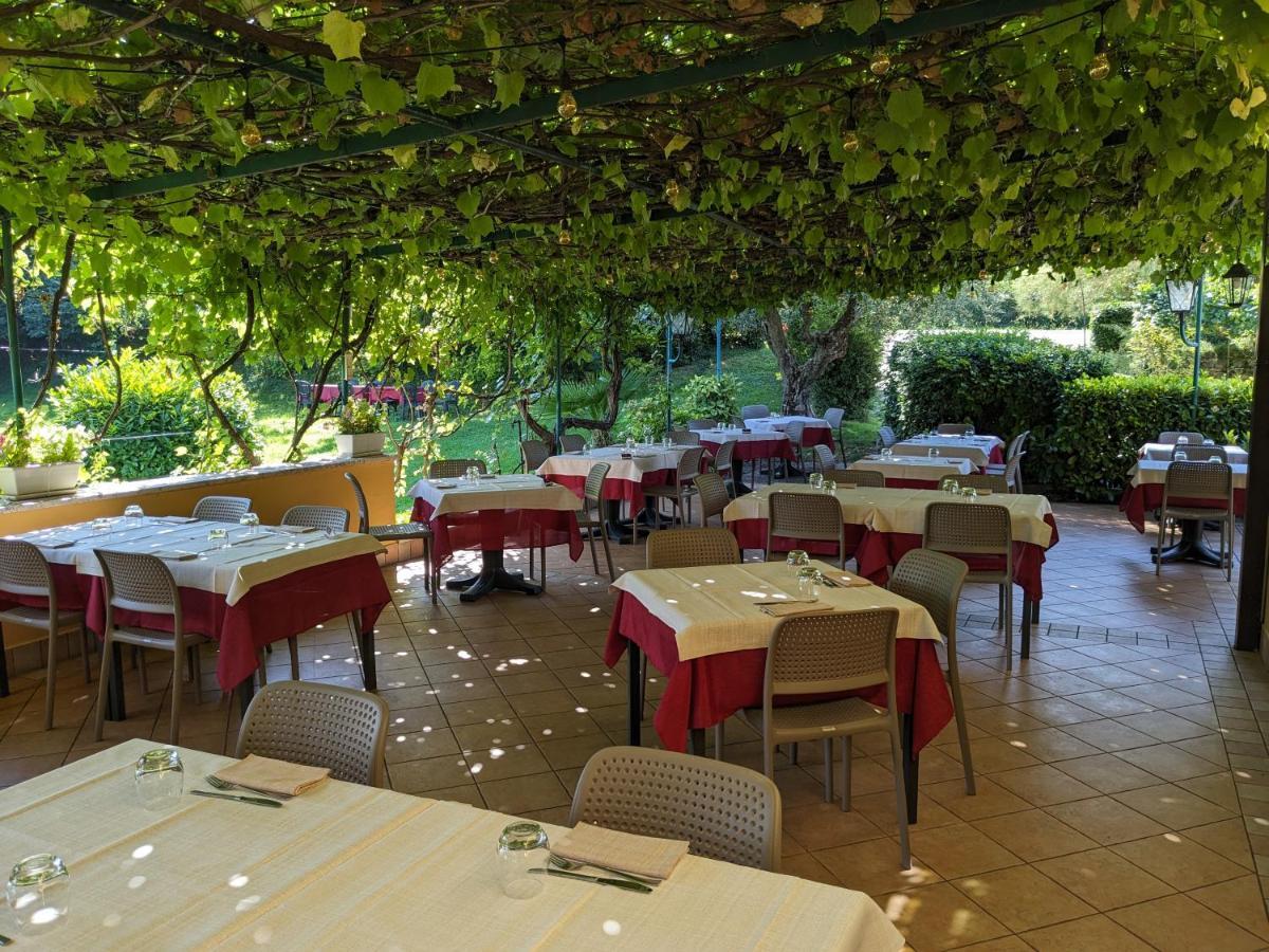 Ristorante Le Rasole Hotel Garda  Bagian luar foto
